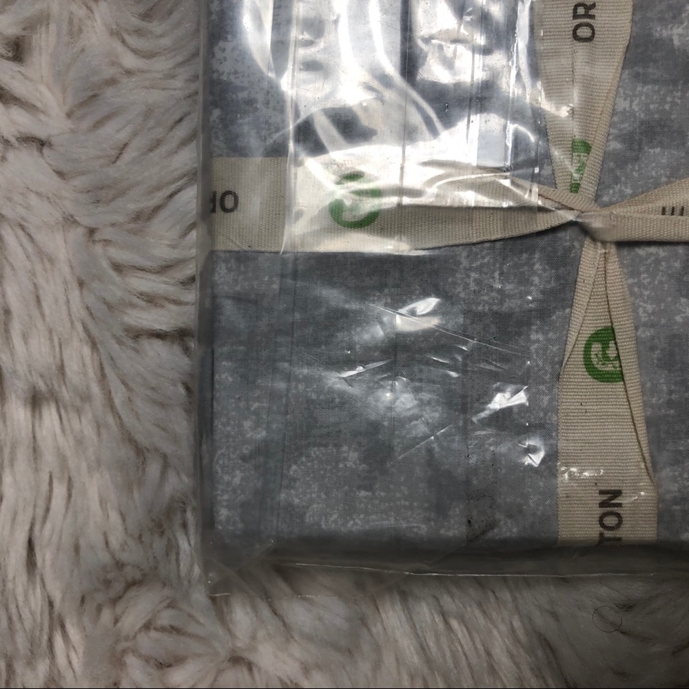 West Elm Grey Scroll Arabesque Organic King Shams - Picture 9 of 9